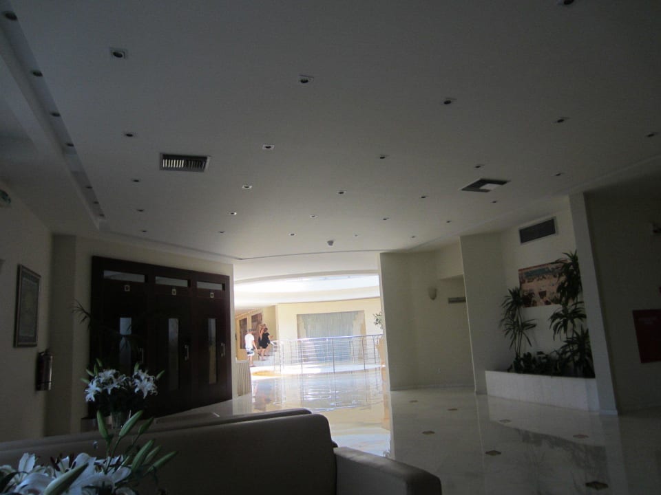 Lobby Grand Hotel Holiday Resort