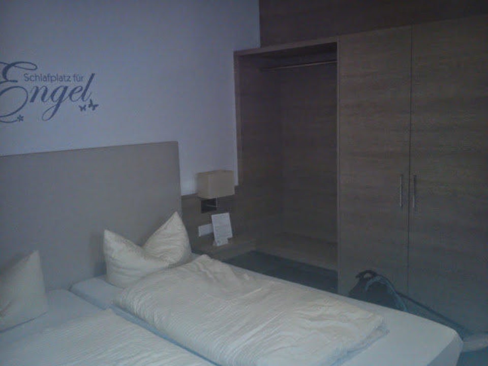 Bett und Schrank Parkhotel Pfarrkirchen