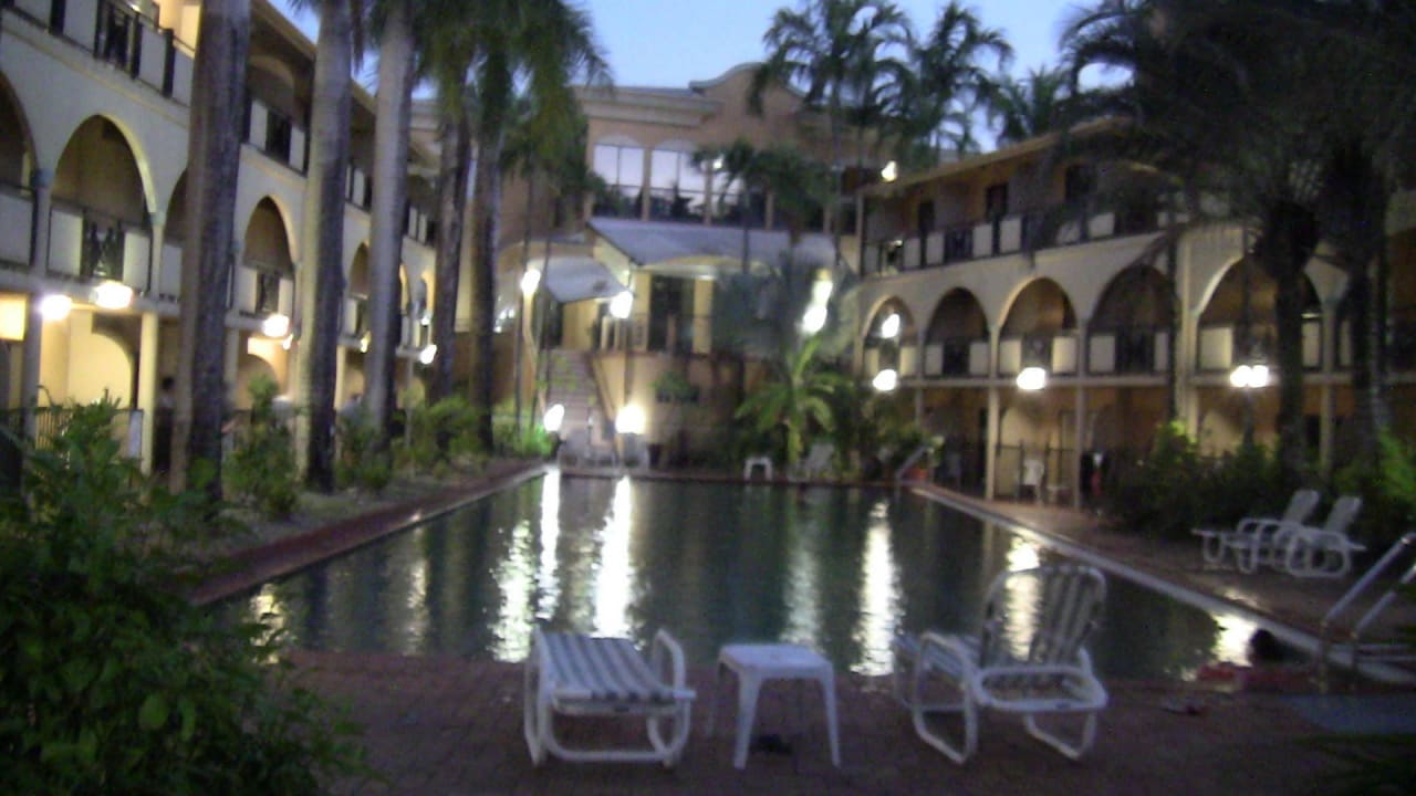 Pool abends Hotel Palm Royale