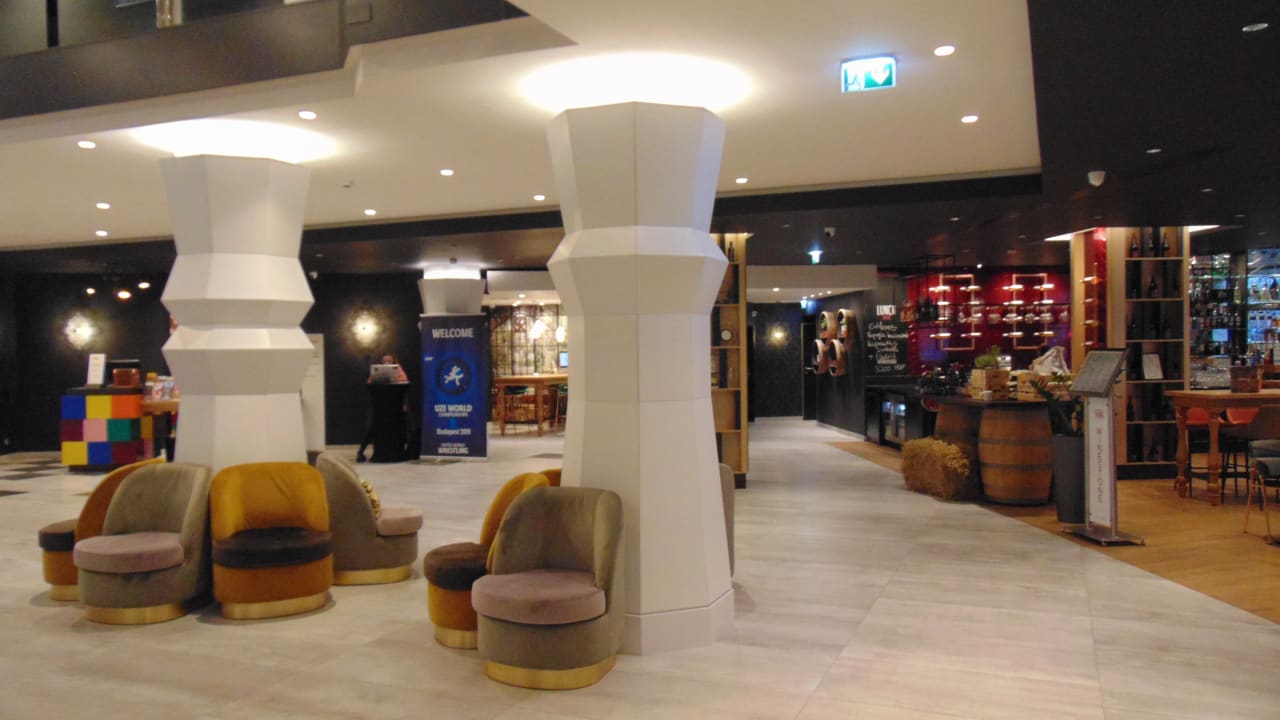 Lobby Mercure Budapest Korona Hotel