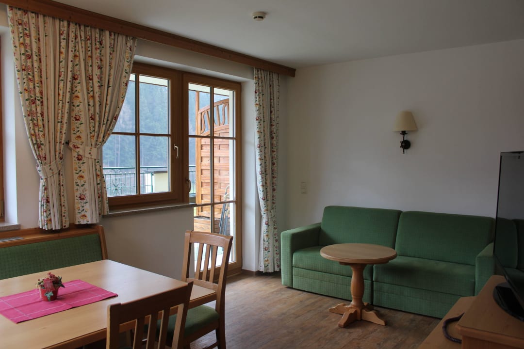 Wohnraum große Wohnung  Hotel Appartmenthaus Schützenhof - Schied