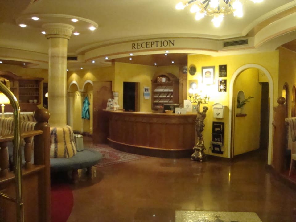Lobby, Rezeption Leipziger Hof Innsbruck