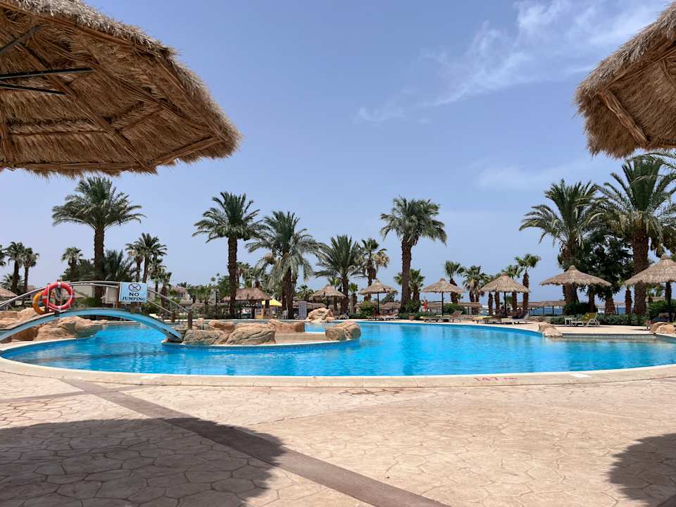 Pool Lotus Bay Beach Resort