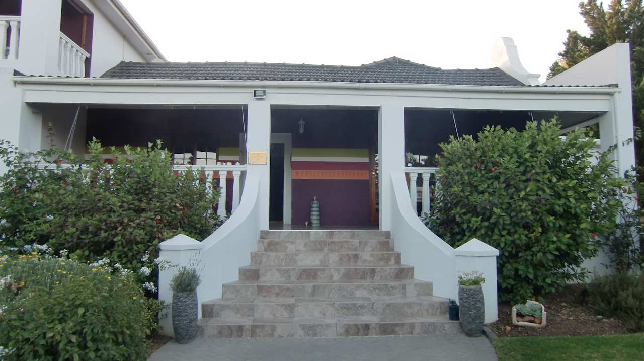 Außentreppe Hotel Cape Khamai Guesthouse