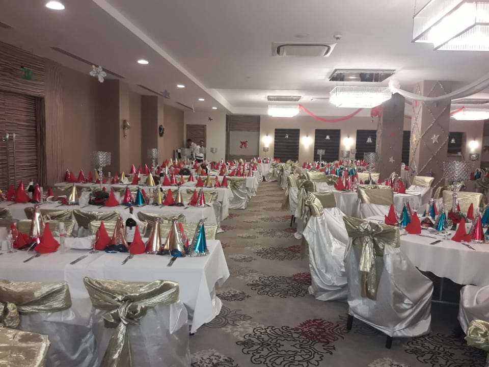 Gastro Port Side Resort Hotel