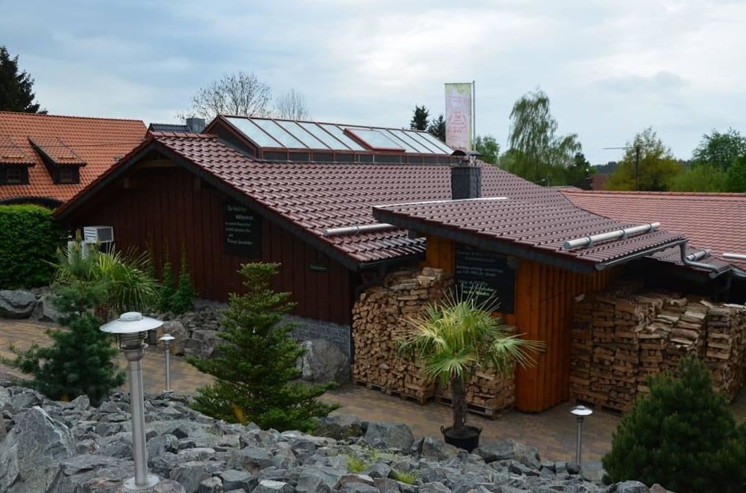 Vom Parkplatz zum unteren Eingang Gasthof Brauner Hirsch