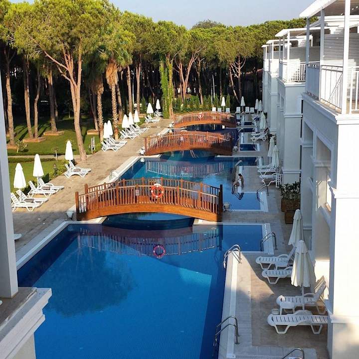 Blick aus unserem Zimmer Bellis Deluxe Hotel