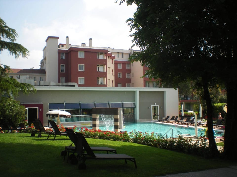 Pool und LIegewiese Hotel Terme Mioni Pezzato