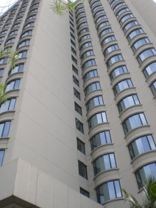 Blick vom Pool im 5. Stock auf Hotel Hotel Century Park