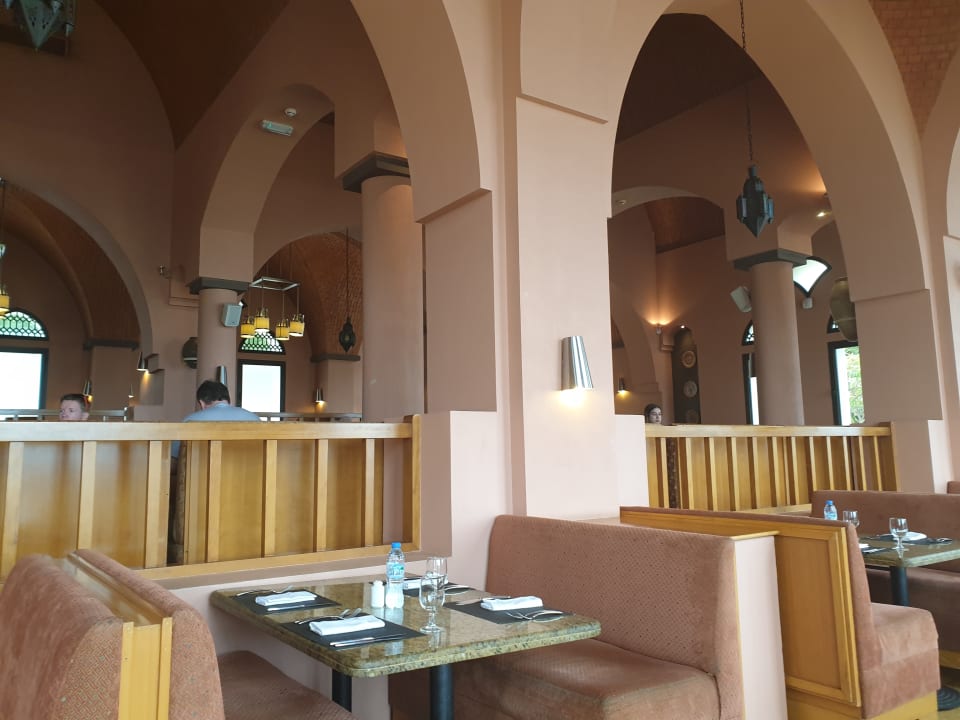 Gastro The Cove Rotana Resort