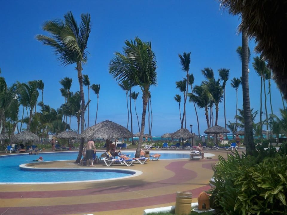 Blick auf einen der Pools Occidental Punta Cana
