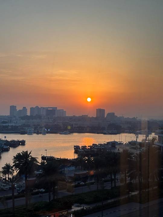 Ausblick Al Bandar Rotana - Creek