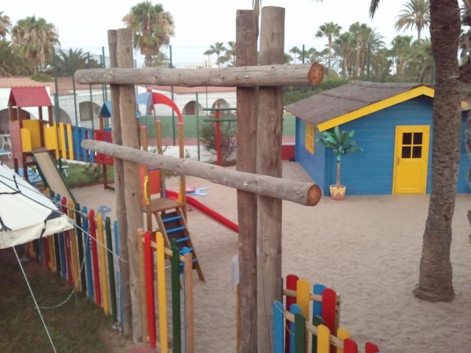 Miraflor Spielplatz HL Miraflor Suites Hotel