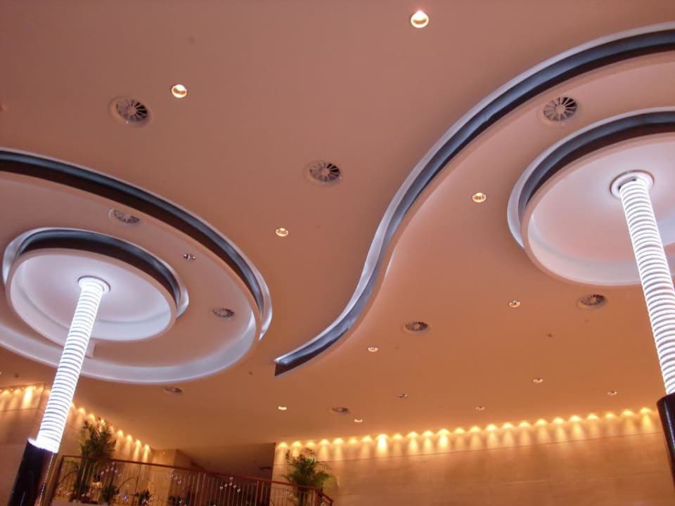 Eingangsbereich Ramada Plaza Riverside Hangzhou