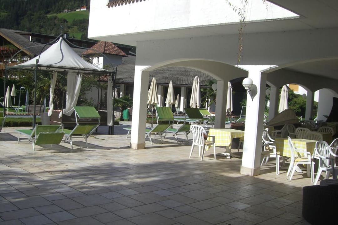 Nähe Pool STROBLHOF Active Family SPA Resort