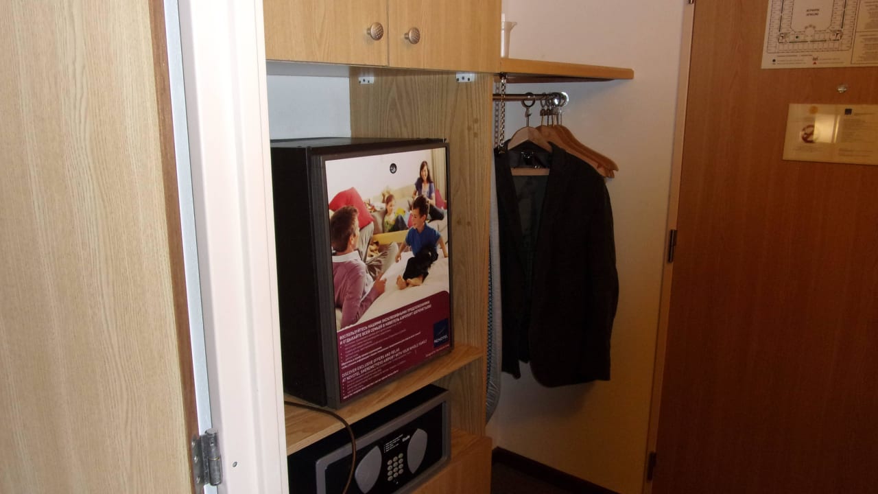 Abgewohntes unsauberes Zimmer Hotel Novotel Sheremetyevo