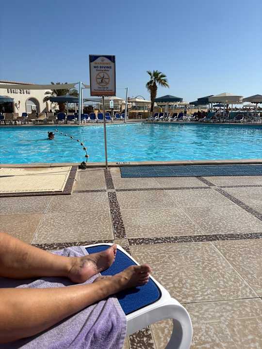 Pool Aladdin Beach Resort