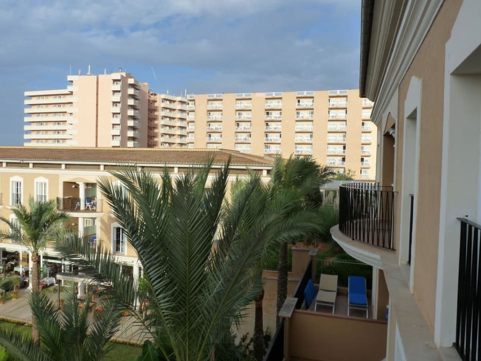 Blick auf Nebenhotel Westseite Grupotel Playa de Palma Suites & Spa