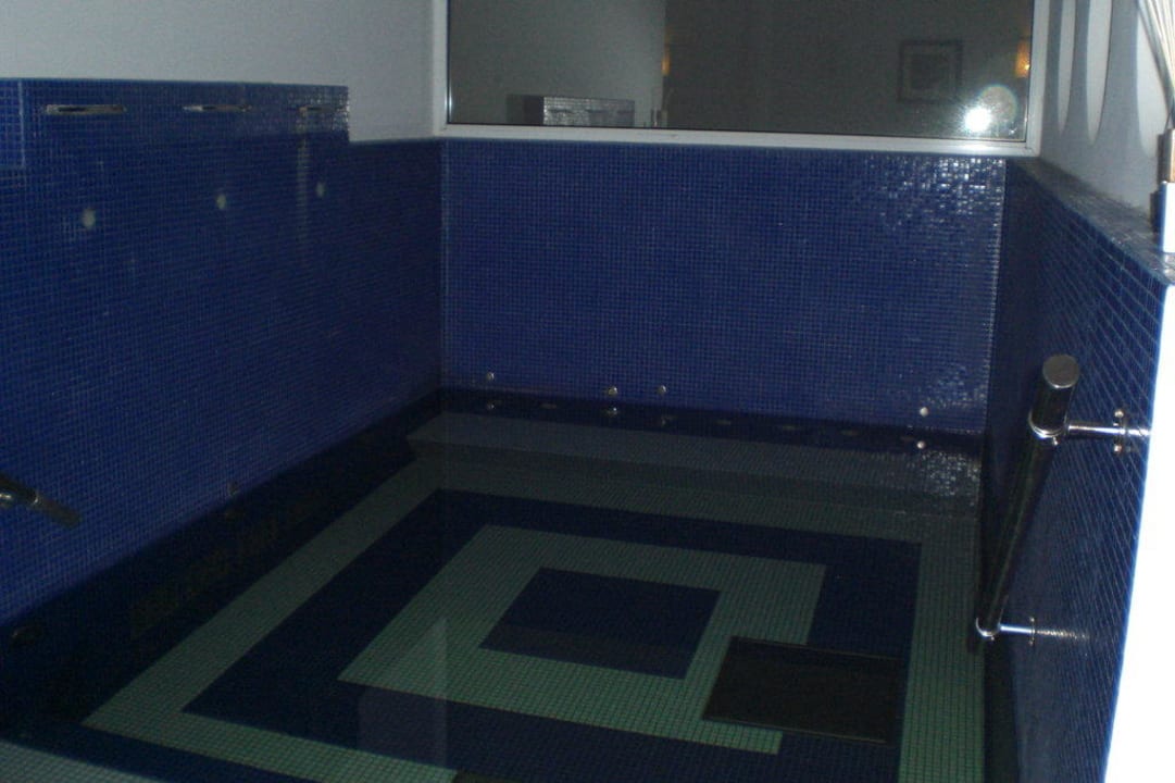 Innenpool Hotel Mondial Resort & Spa