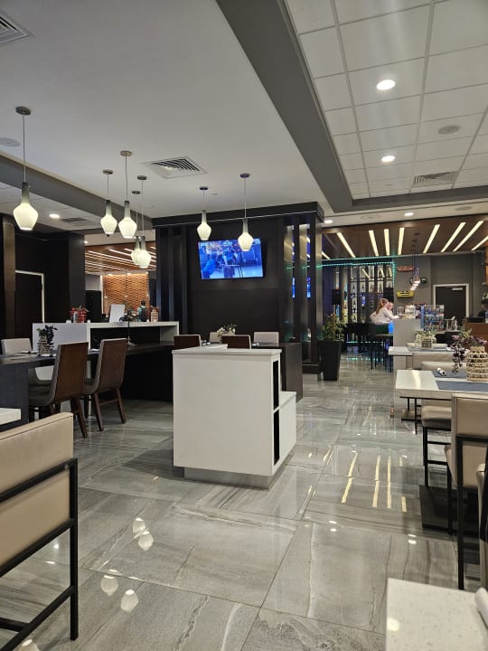 Gastro Wingate by Wyndham Miami Airport