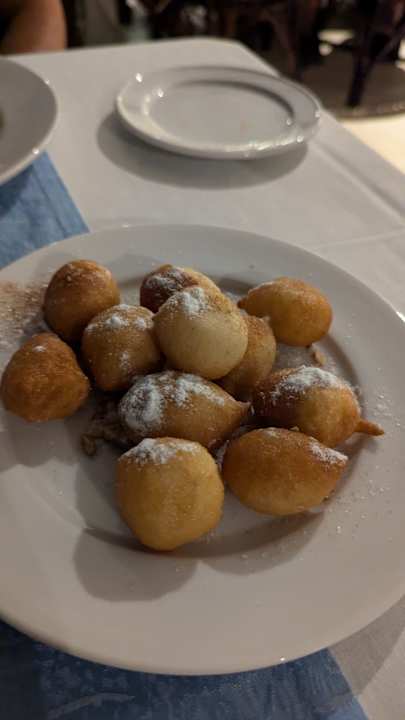 Gastro Brayka Bay Resort