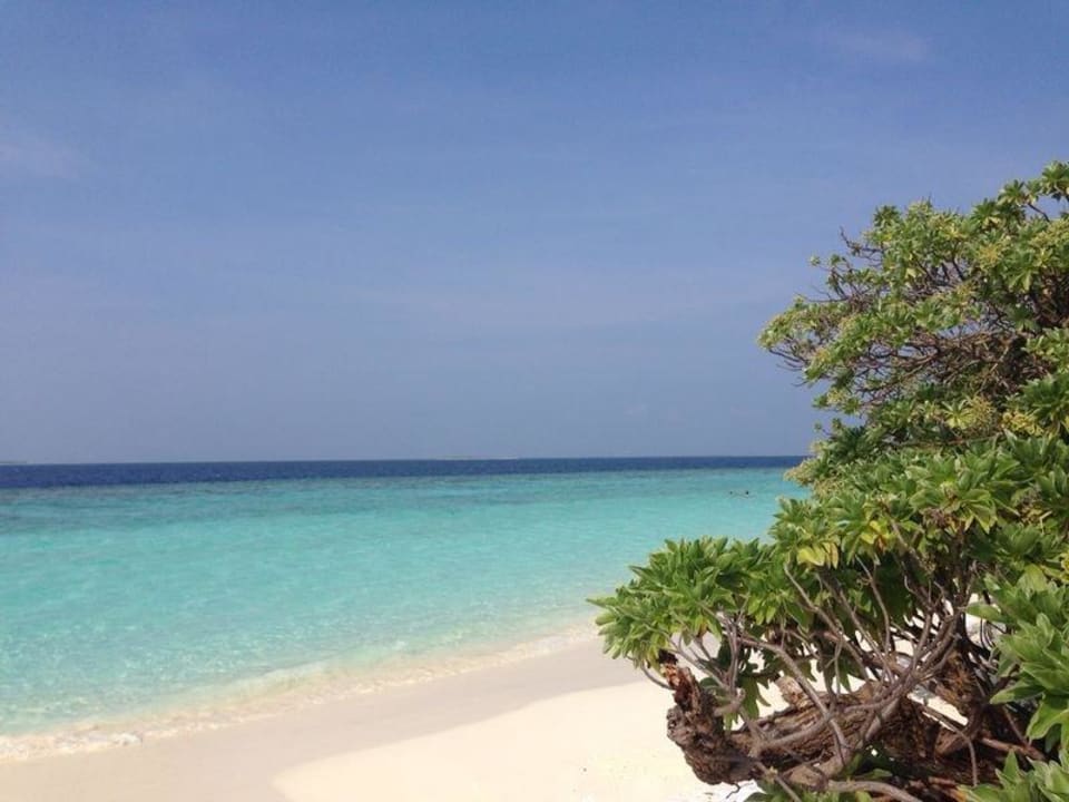 Sandstrand bei Ebbe Adaaran Select Meedhupparu Island Resort - Premium All Inclusive