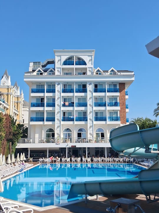 Zimmer Palm World Side Resort & Spa