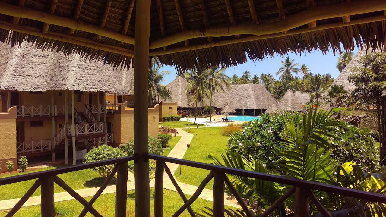 Blick vom Balkon Neptune Pwani Beach Resort & Spa
