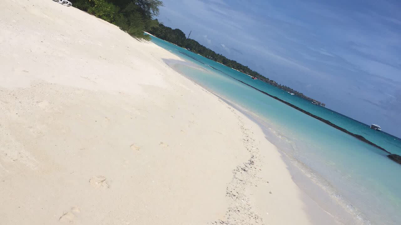 Strand Kuramathi Maldives