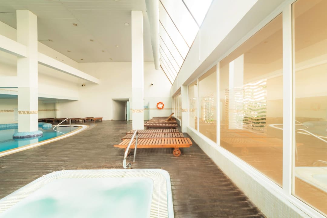 Pool Apartments Palas Pineda