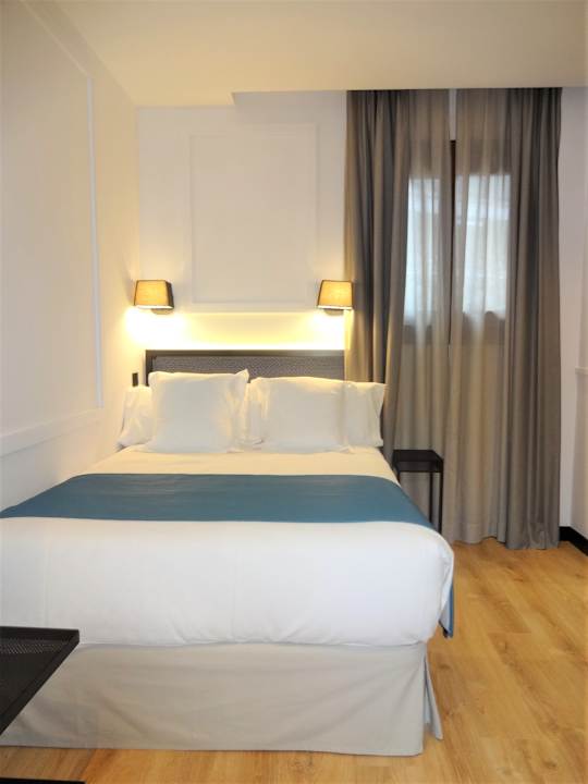 Zimmer Hotel Puerta de las Granadas