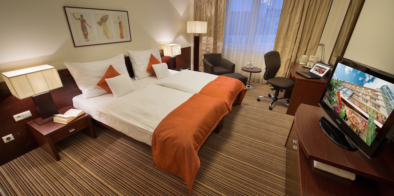 Deluxe room  Hotel Apollo