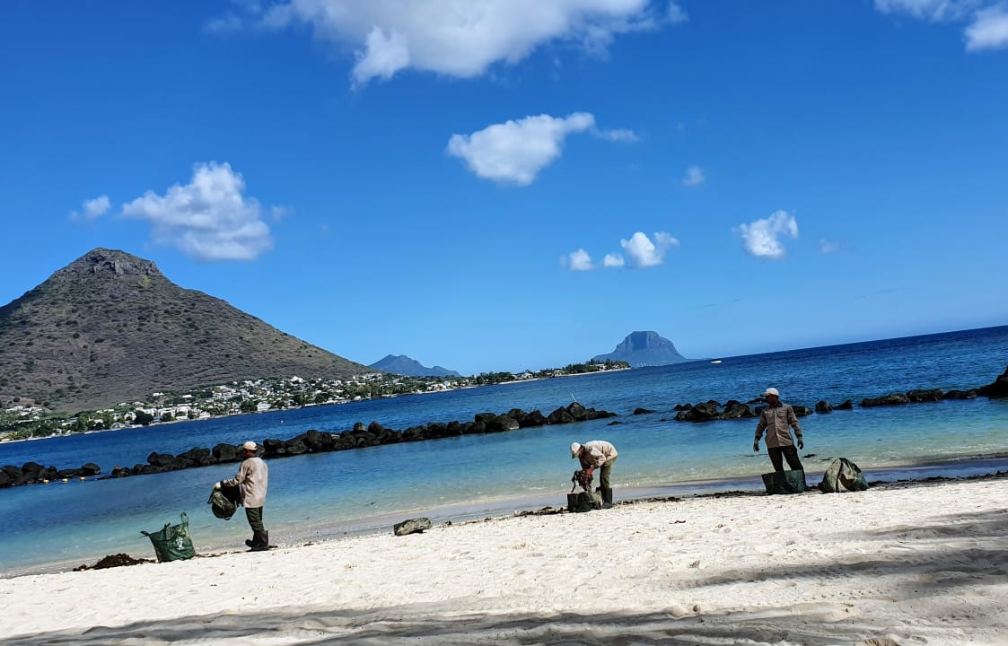 Strand Sands Suites Resort & Spa