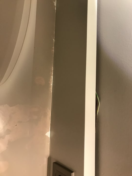 Kaputte Tische Diamond Premium Hotel & Spa