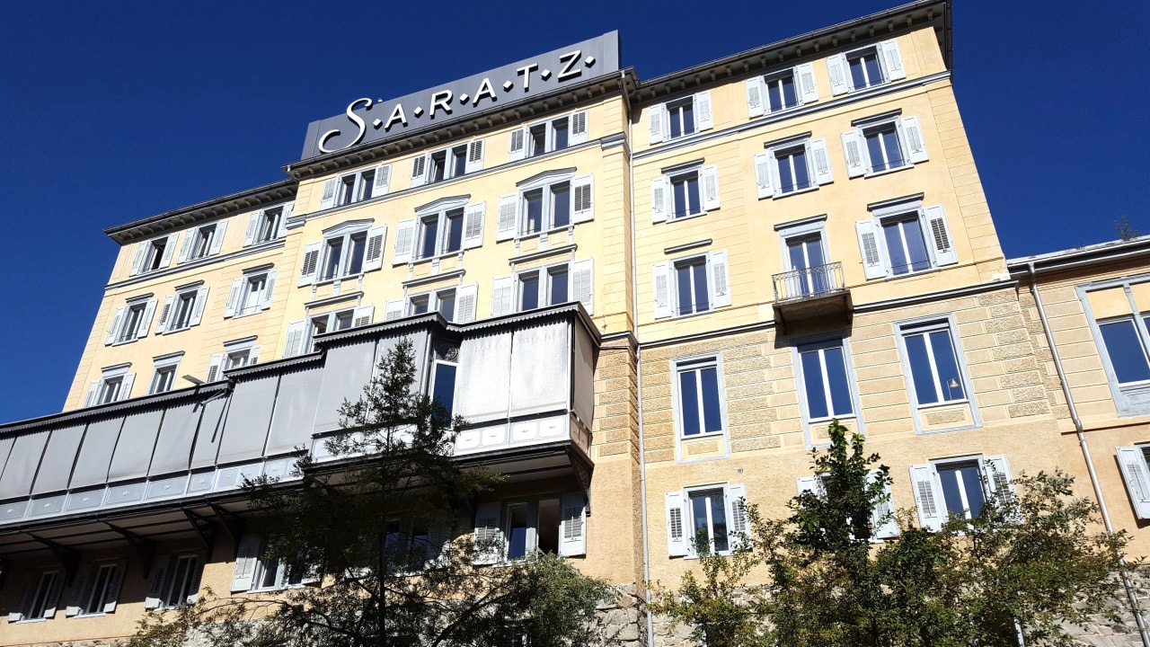 Außenansicht Hotel Saratz