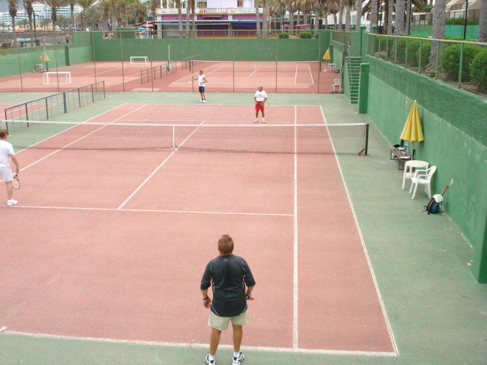 4 tennis H10 Las Palmeras