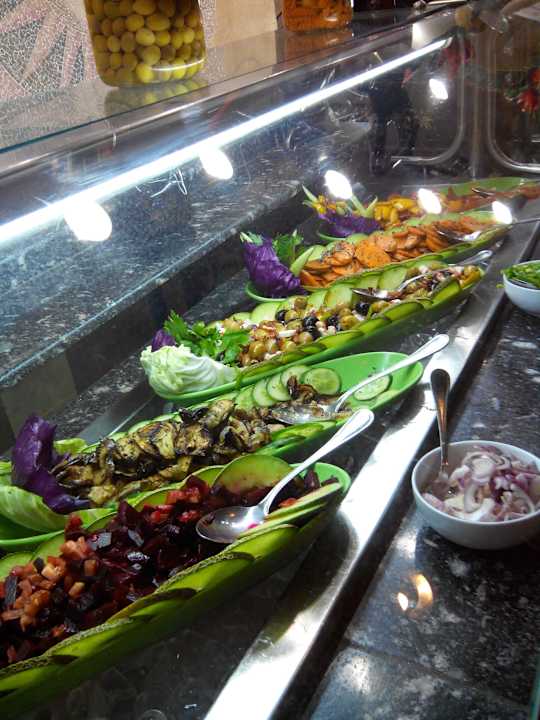 Good food SUNRISE Holidays Resort (Adults Only)