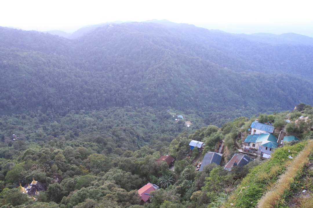Ausblick oberhalb v. Hotel Mountain Top Hotel
