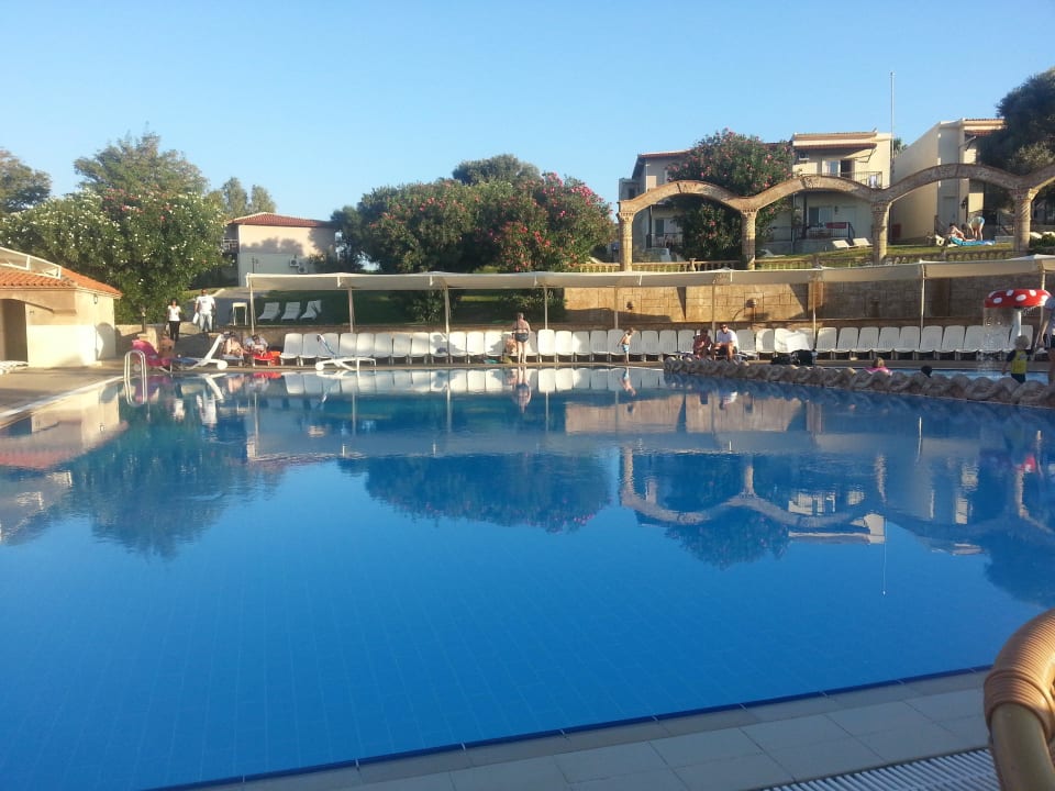 Pool Club Resort Atlantis