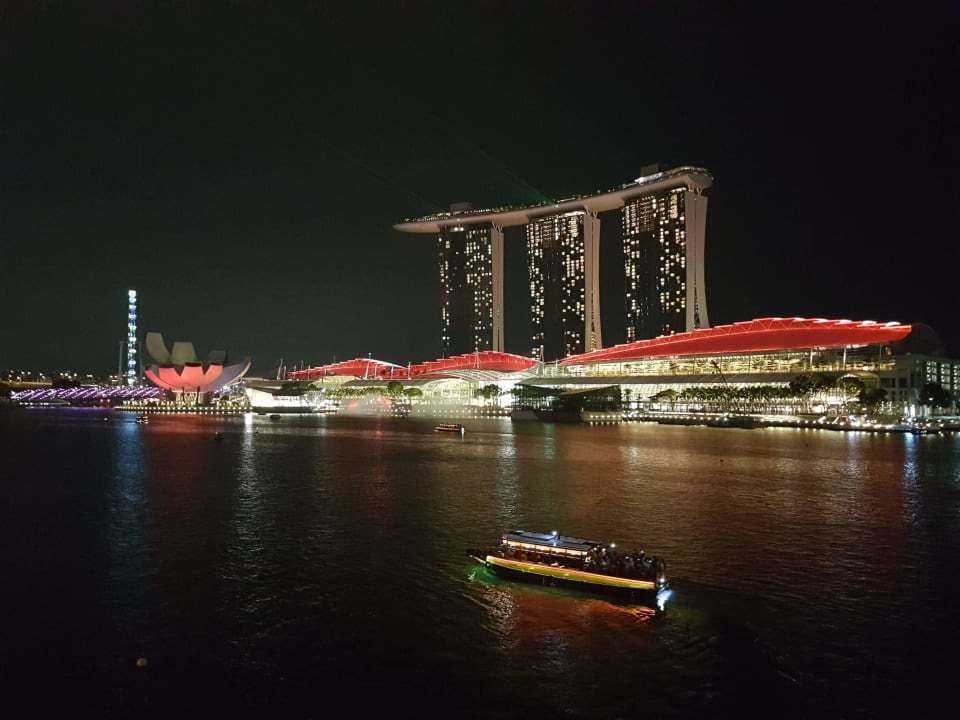 Lichtshow vom Balkon The Fullerton Bay Hotel Singapore