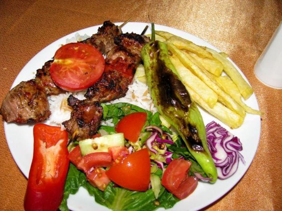 Mmmh, lecker nur 6 Euro (Lammspieß) Golden Pension