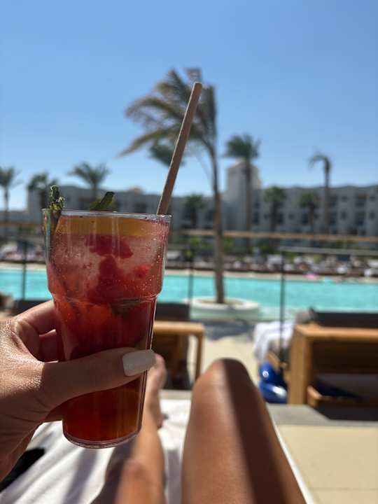 Gastro Serry Beach Resort