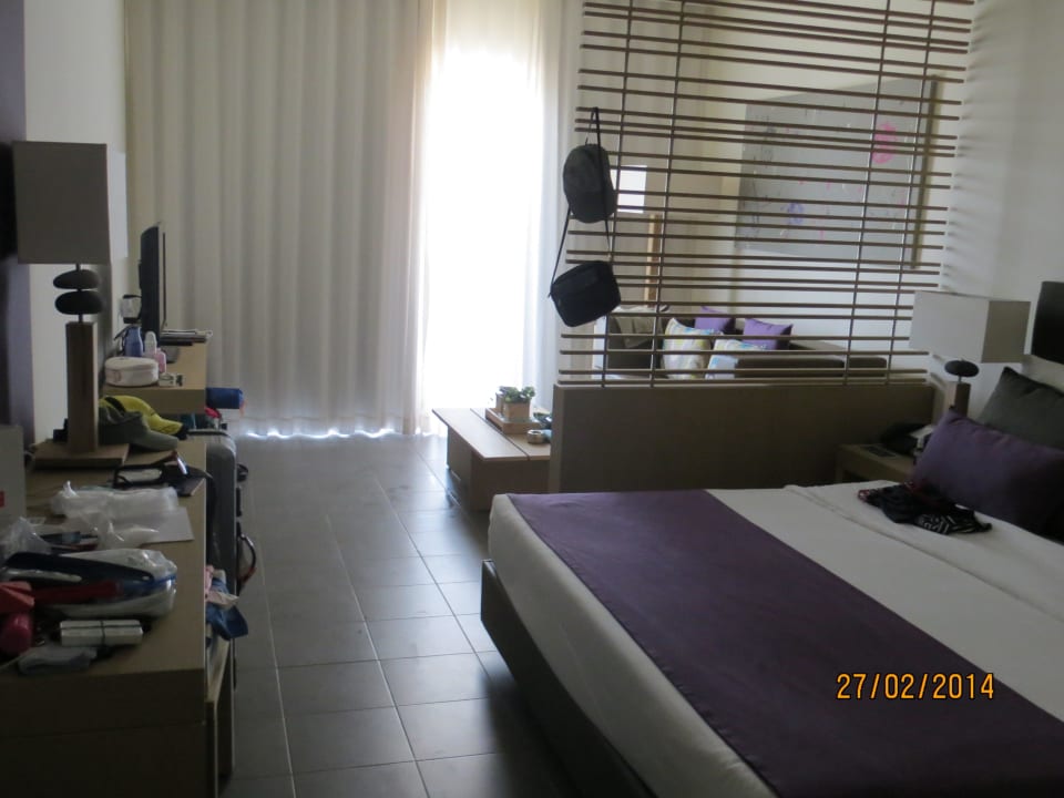 Blick zum Balkon Oasis Salinas Sea