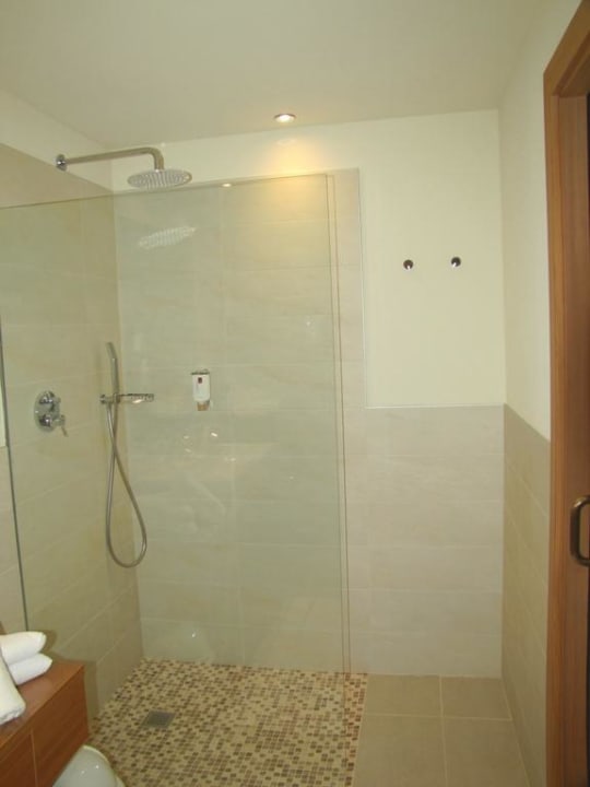 Dusche im Zimmer Sonnblick Hotel Viertler