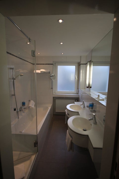 Bade-Zimmer 135 Ringhotel Loew's Merkur