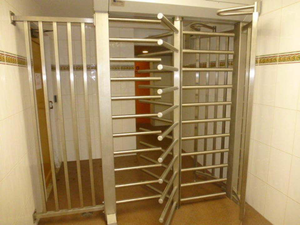 Eingang Waschbereich Campingplatz Hirth