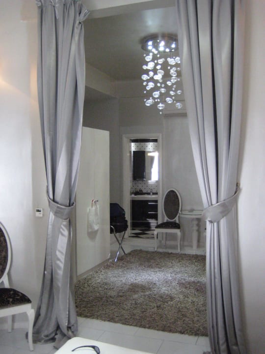 Blick vom Schlafzimmer zum Flur The Marblous Athens