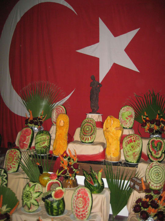 Deko am türkischen Abend Dizalya Palm Garden