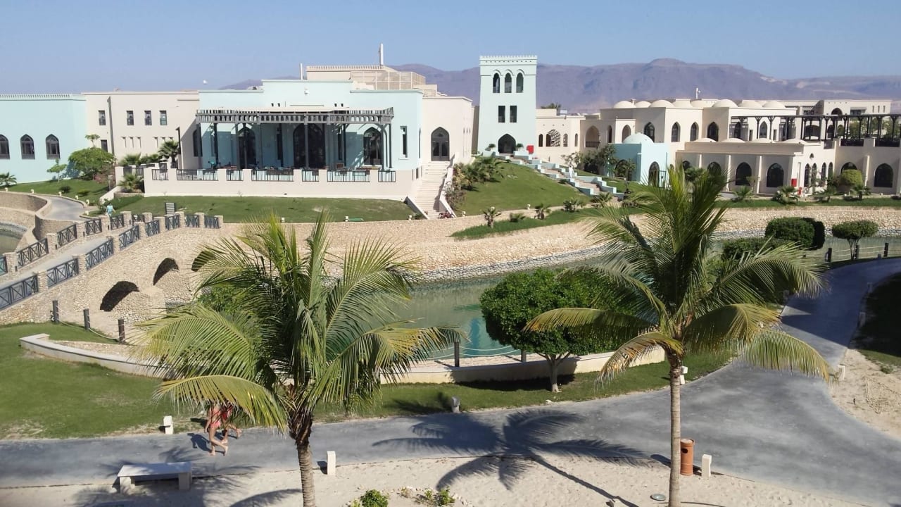 Innenbereich der Hotelanlage Salalah Rotana Resort