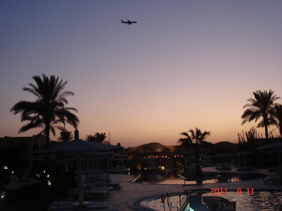 Отель на закате Ali Baba Palace Resort